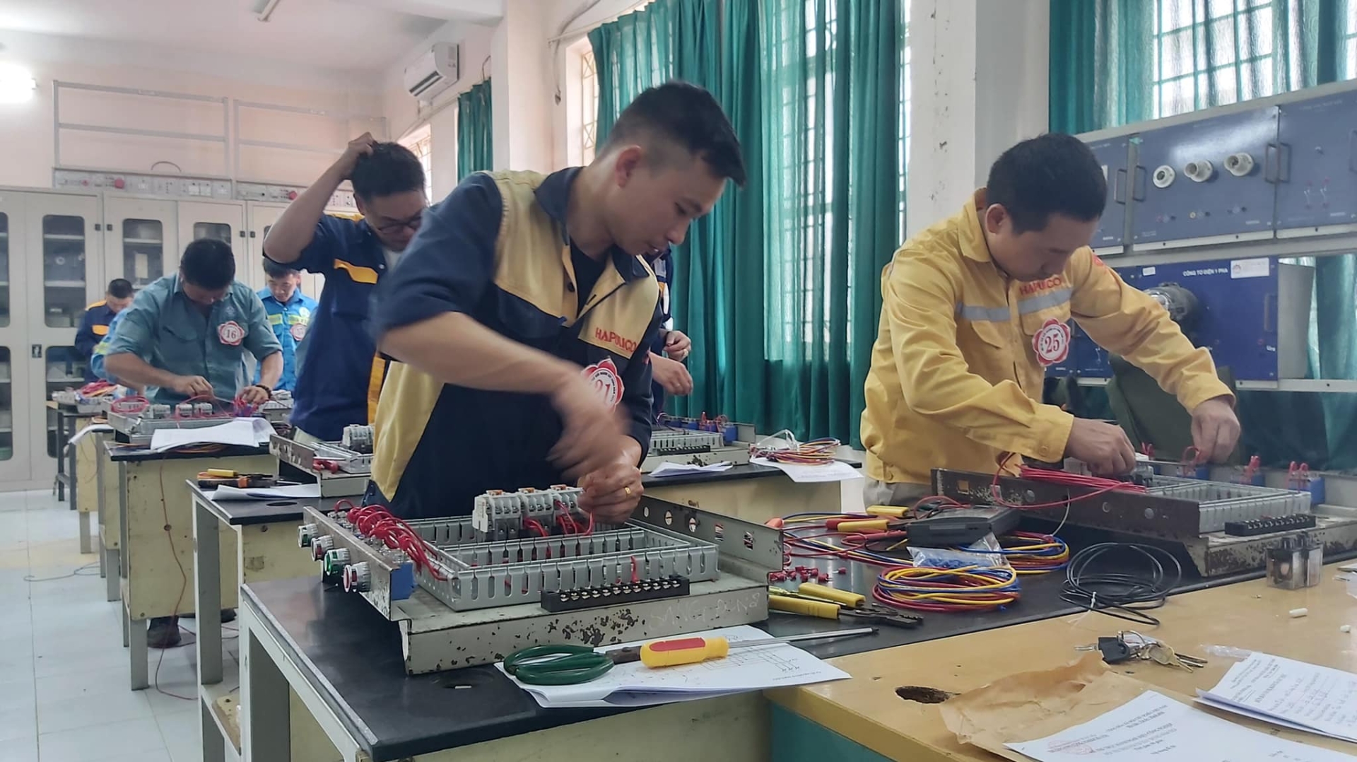 Tự tin